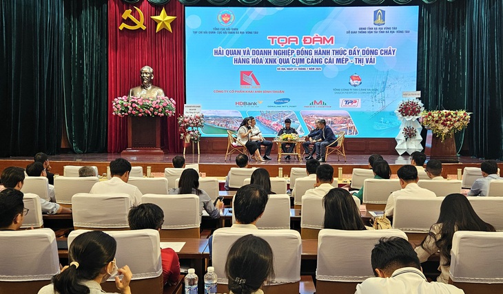 Quang cảnh buổi tọa đàm tìm nguồn hàng xuất nhập khẩu cho cảng Cái Mép - Thị Vải - Ảnh: Đ.H.