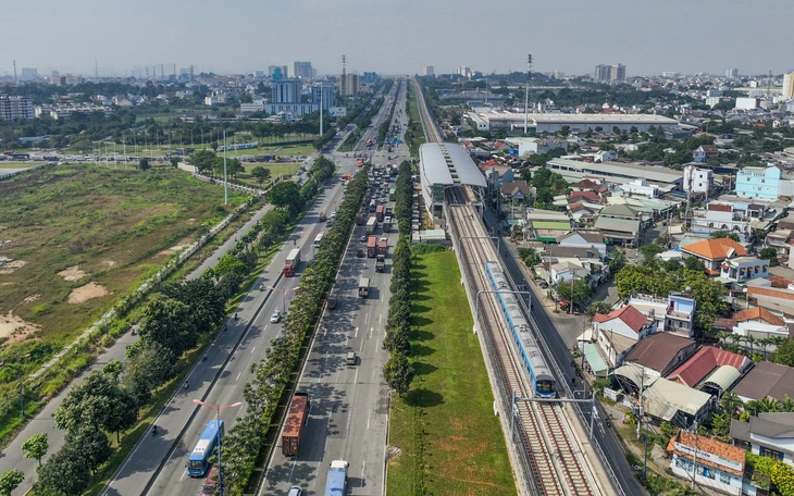 Cần làm nhanh metro nối dài, tàu tốc hành nếu  TP.HCM – Bình Dương – Bà Rịa – Vũng Tàu sáp nhập  Met - Ảnh 3.