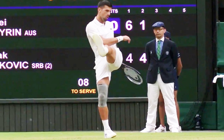 Trận đấu của Djokovic gián đoạn vì cổ động viên mừng tuyển Anh ở Euro 2024