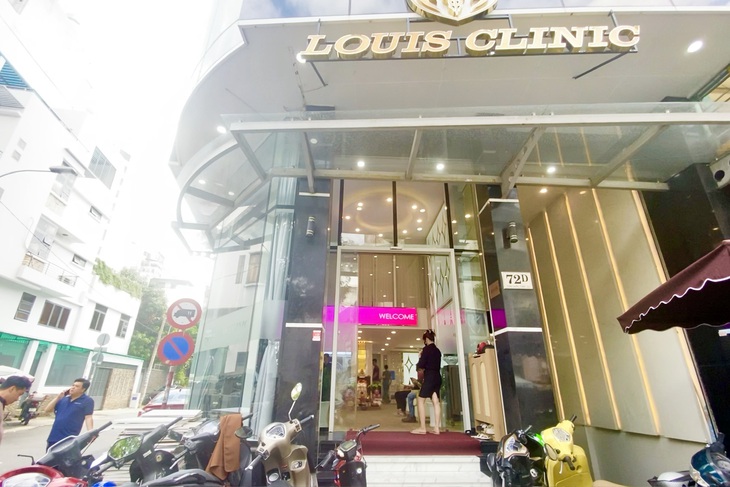 Cơ sở Louis Clinic, 72D Trần Quốc Toản, phường 8, quận 3 mặc dù chưa được Sở Y tế TP.HCM cấp giấy phép hoạt động khám bệnh, chữa bệnh nhưng vẫn tư vấn làm dịch vụ tăng size “cậu nhỏ”, yếu sinh lý - Ảnh: TIẾN QUỐC