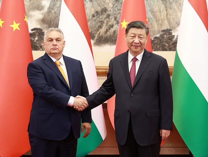 Chủ tịch Trung Quốc Tập Cận Bình tiếp Thủ tướng Hungary Viktor Orban tại Nhà khách Điếu Ngư Đài ở Bắc Kinh, ngày 8-7 - Ảnh: REUTERS