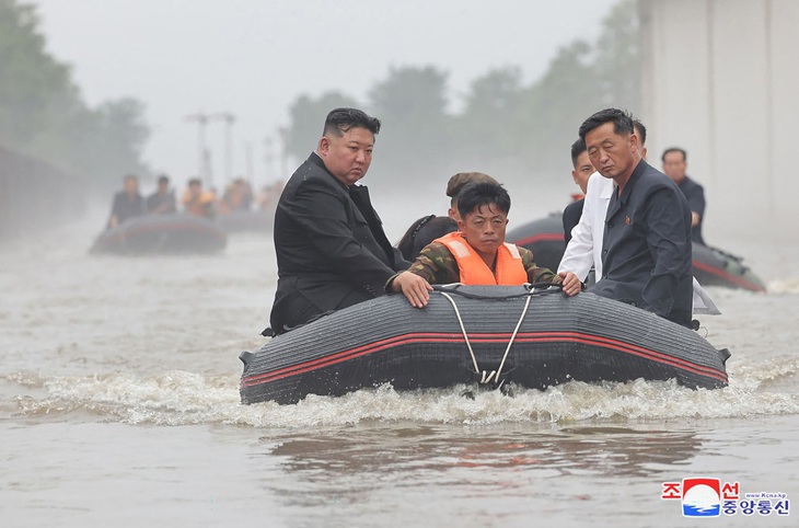 Mưa lũ làm hàng chục người chết ở Trung Quốc, thương vong lớn ở Triều Tiên- Ảnh 2.