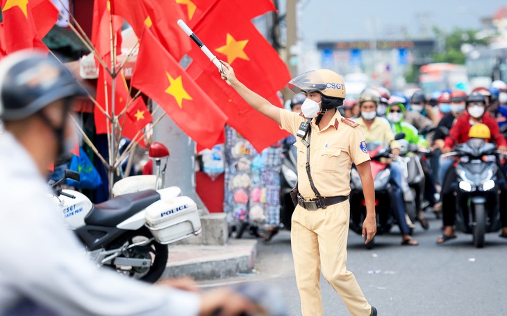 Chủ tịch Phan Văn Mãi: Sớm hoàn thành trung tâm dữ liệu cho giao thông thông minh  - Ảnh 2.