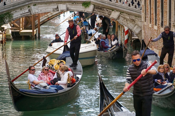 Thành phố Venice áp dụng quy định giới hạn đoàn du lịch tối đa 25 người- Ảnh 1.