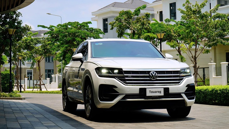 Tin tức giá xe: Volkswagen Touareg giảm tới 560 triệu, đối đầu BMW X5 bằng giá tiệm cận X3- Ảnh 2.