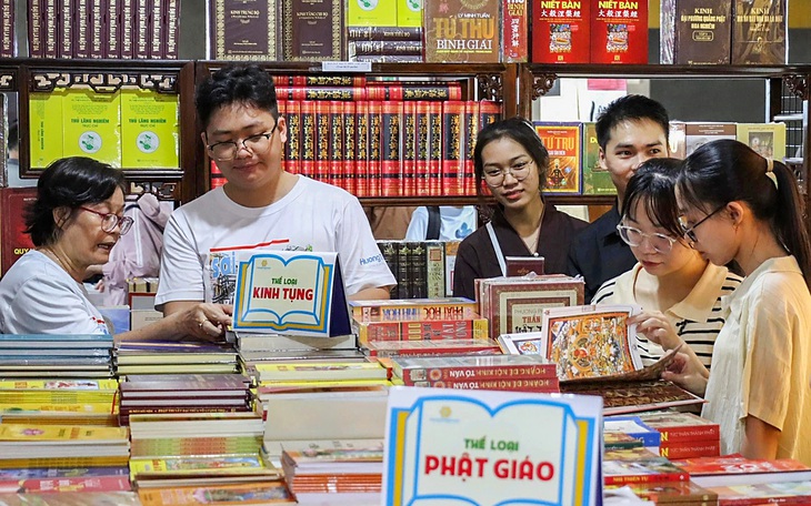 Chim ưng non đi về miền bí ẩn - Ảnh 4.