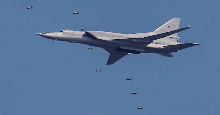 Máy bay ném bom siêu thanh Tupolev Tu-22M3 của không quân Nga - Ảnh: REUTERS