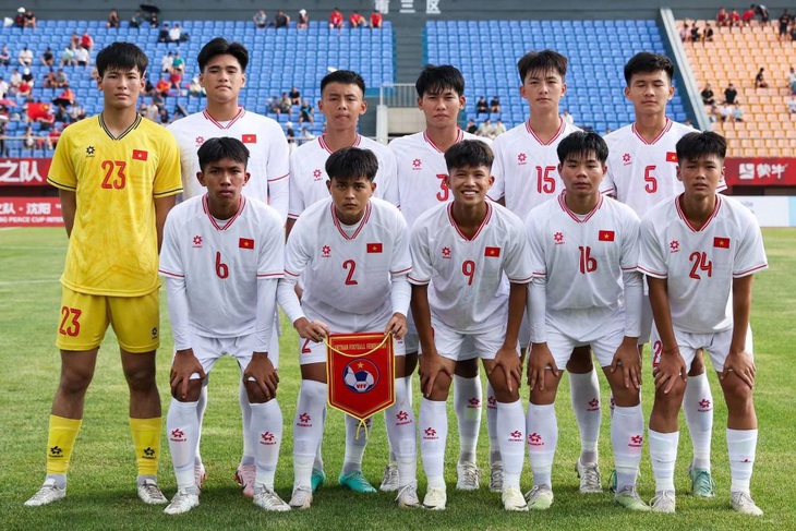 U16 Việt Nam đấu giao hữu thua 0-4 trước U16 Trung Quốc- Ảnh 1.