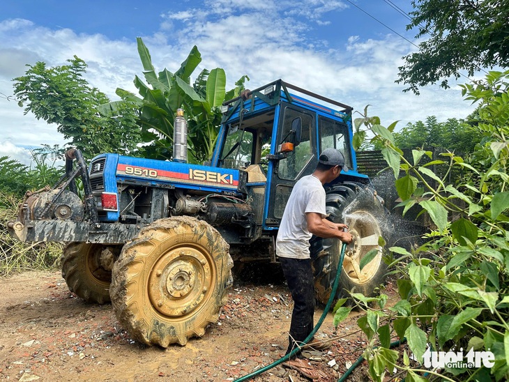 Kỳ lạ điểm rửa xe máy cày miễn phí của phường - Ảnh 3.