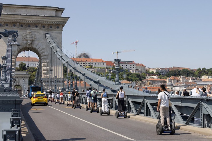 Hungary vẫn cấp visa dài hạn cho dân Nga và Belarus, dù EU phản ứng- Ảnh 1.