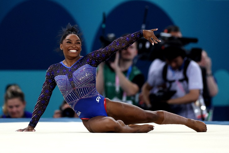 Simone Biles đoạt HCV thứ 2, được ca ngợi là GOAT của thể thao Mỹ- Ảnh 1.