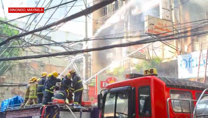 Vụ hỏa hoạn xảy ra tại khu phố người Hoa ở quận Binondo, thủ đô Manila, Philippines ngày 2-8 - Ảnh chụp màn hình GMA News Online