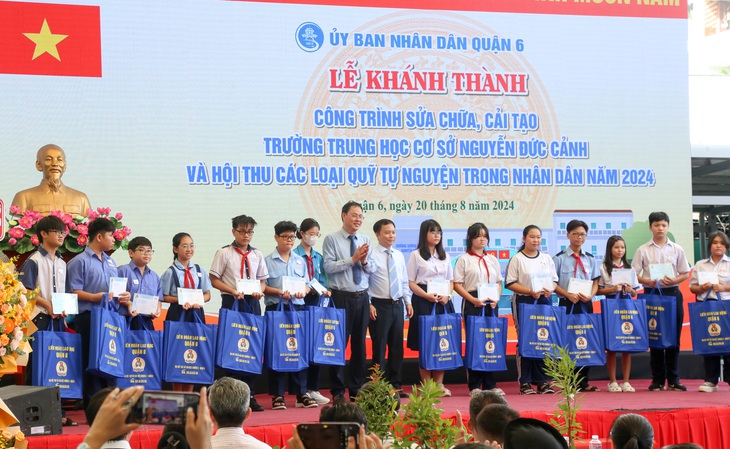 Quận 6, TP.HCM khánh thành sửa chữa trường học từ tiền đóng góp của nhân dân - Ảnh 3.