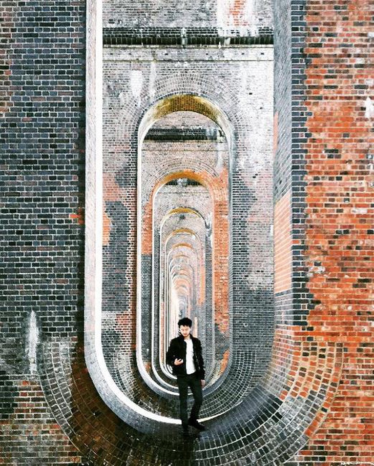 Cây cầu ảo giác Ouse Valley Viaduct hot rần rần trên Instagram  - Ảnh 4.