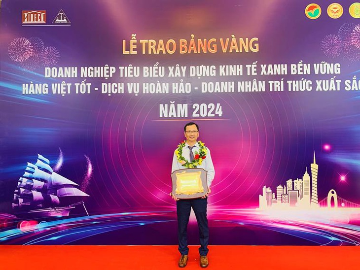 EzyRemit đạt giải thưởng ‘Top Doanh nghiệp FDI Xuất sắc Hàng đầu Năm 2024’ - Ảnh 2.