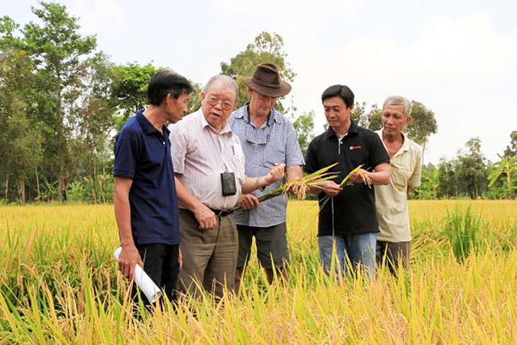 Giáo sư - tiến sĩ Võ Tòng Xuân: Người truyền lửa tình yêu nông nghiệp - Ảnh 1.