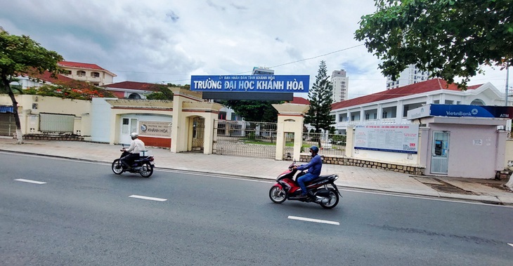 Trường đại học Khánh Hòa sẽ xây mới, giao lại 1 khu đất cho tỉnh bán đấu giá - Ảnh 2.