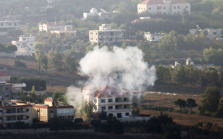 Israel và nhóm Hezbollah tiếp tục giao tranh ở biên giới - Ảnh 2.