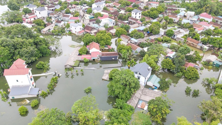 Bao giờ rốn lũ Hà Nội hết ngập - Kỳ 1: Những ngôi làng 'chạch đẻ ngọn đa' - Ảnh 1.