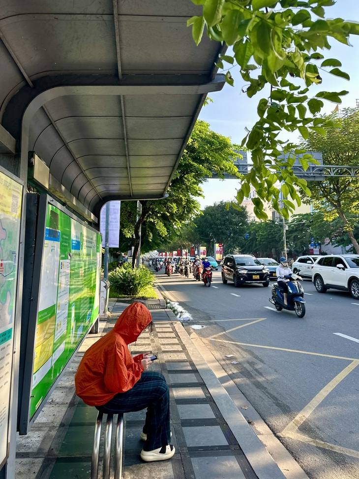 Tân sinh viên nhập học: Tôi hụt hẫng như khi đón xe buýt tại TP.HCM - Ảnh 1.