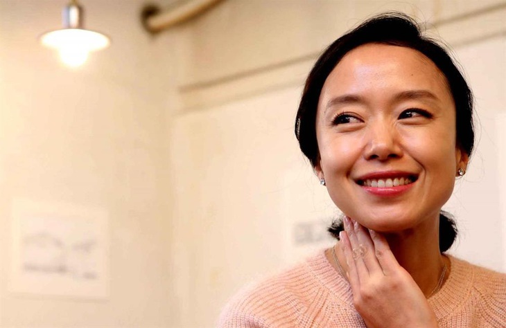 Jeon Do Yeon: Từ nữ hoàng cảnh nóng đến huyền thoại diễn xuất Hàn Quốc - Ảnh 4.