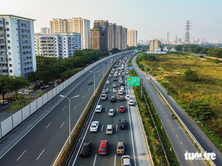 Hơn 3.200 tỉ 'giải cứu' cửa ngõ phía nam Hà Nội: Công trường vắng lặng sau hơn 1 năm khởi công - Ảnh 18.