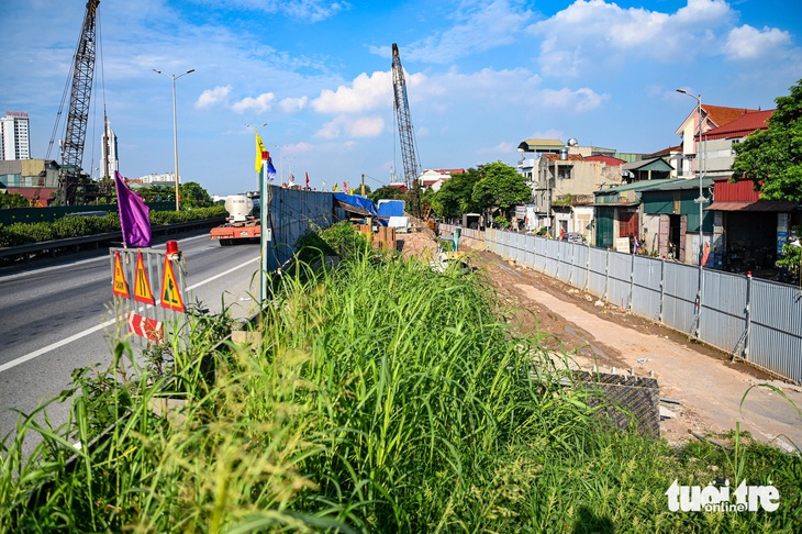 Hơn 3.200 tỉ 'giải cứu' cửa ngõ phía nam Hà Nội: Công trường vắng lặng sau hơn 1 năm khởi công - Ảnh 13.