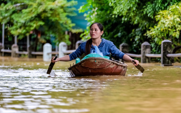 Bao giờ rốn lũ Hà Nội hết ngập - Kỳ 3: Nửa năm chăm bẵm, thiệt hại một đêm vì lũ về - Ảnh 3.