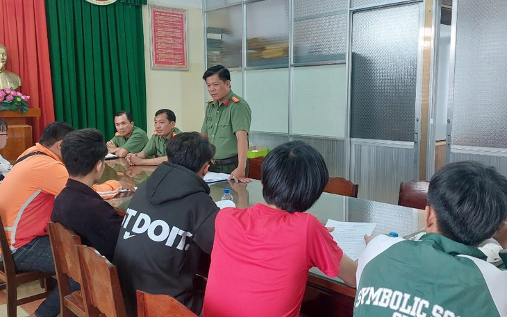 Khởi tố 3 bị can mua bán thông tin tài khoản ngân hàng sang Campuchia - Ảnh 2.