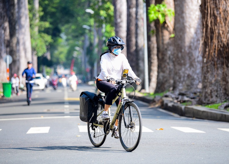 Thời tiết hôm nay 8-2: Trung Bộ mưa to và dông, Nam Bộ nắng - Ảnh 1.