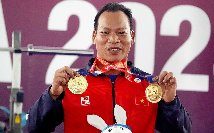 Hai kình ngư Việt Nam vào chung kết môn bơi Paralympic 2024 - Ảnh 2.