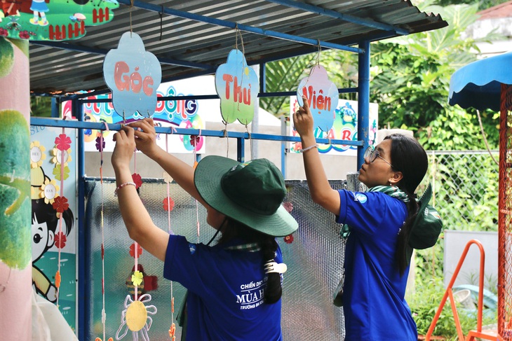 'Yêu thương tới bến' của sinh viên tình nguyện hè- Ảnh 4.