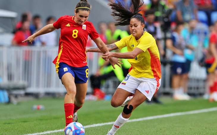 Tuyển nữ Tây Ban Nha hồi sinh trên chấm luân lưu khi bị Colombia dẫn 2-0