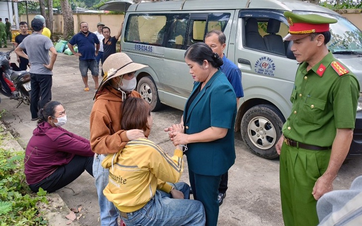 Hai vụ nổ làm 4 người thương vong: Bộ đội công binh tới tìm vật liệu nổ - Ảnh 9.