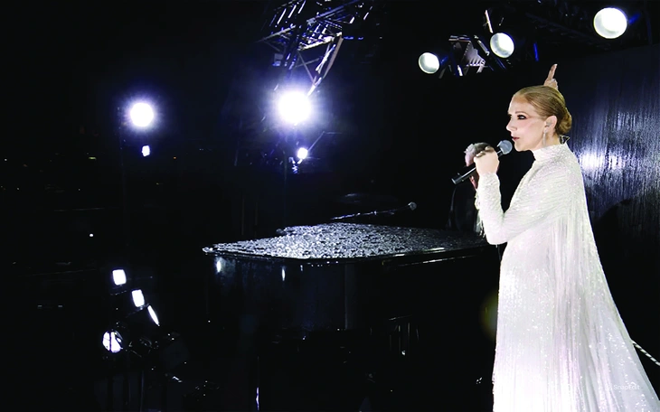 Celine Dion bất ngờ xuất hiện tại Eurovision - Ảnh 2.