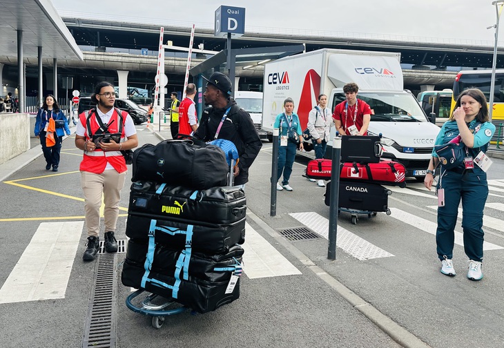 Nhiều VĐV tạm biệt Paris sau khi đã hoàn thành cuộc tranh tài với bao niềm vui, nỗi buồn - Ảnh: TRUNG NGHĨA