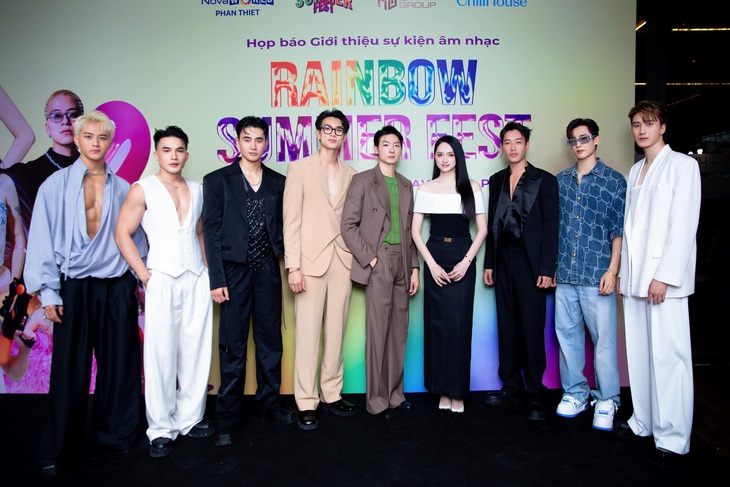Hương Giang tiết lộ mối quan hệ đặc biệt với Hồ Ngọc Hà- Ảnh 10. Hương Giang tiết lộ mối quan hệ đặc biệt với Hồ Ngọc Hà- Ảnh 10.