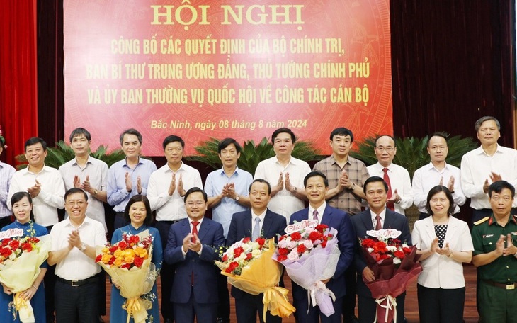 Bắc Ninh điều động, bổ nhiệm hàng loạt lãnh đạo chủ chốt - Ảnh 1.