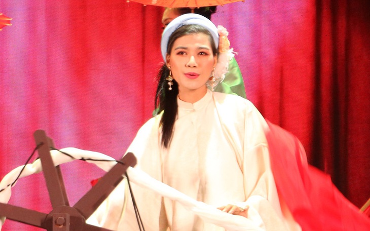 Giỗ tổ lặng lẽ: Hồng Vân, Đại Nghĩa, đoàn tuồng cổ Huỳnh Long... hướng lòng về đồng bào sau bão số 3 - Ảnh 4.
