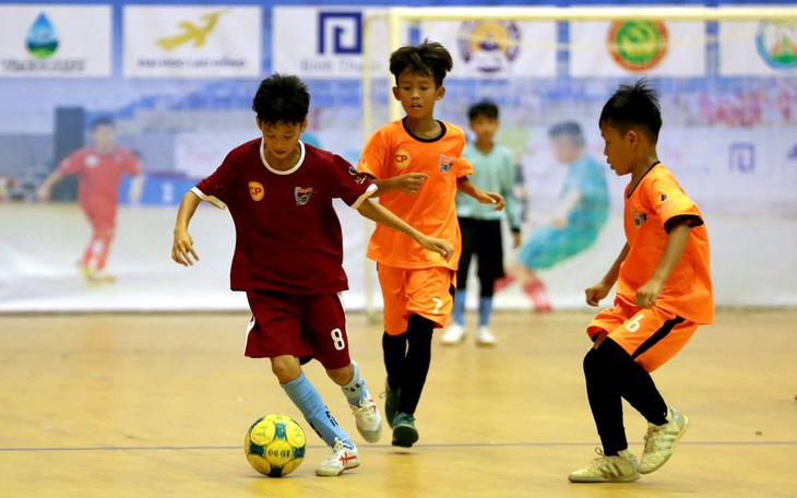 Khởi tranh giải bóng đá nhi đồng Cúp báo Đồng Nai - CP Việt Nam
