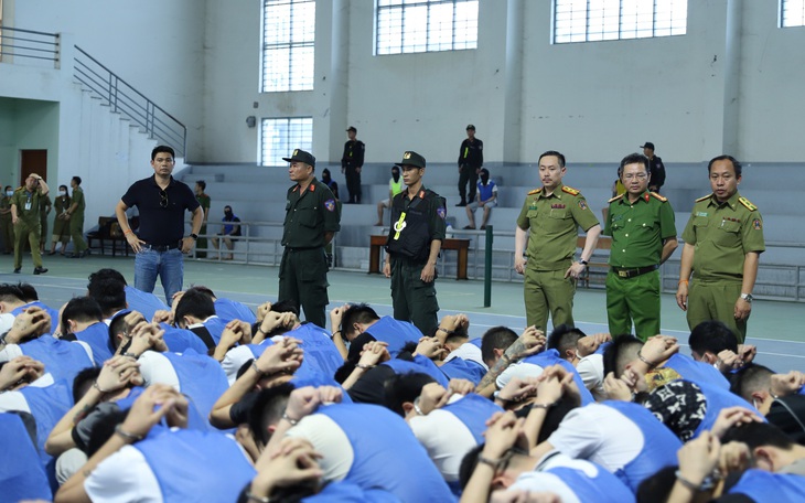 Đường dây lừa đảo quốc tế chuyên gọi điện thoại lừa người Việt hoạt động ra sao?