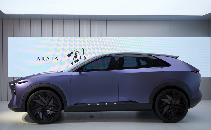 Concept xe điện Arata được cho là bản xem trước của Mazda CX-5 đời mới ra mắt năm sau - Ảnh: Carscoops