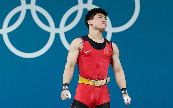 Vì sao lực sĩ Trịnh Văn Vinh không vượt qua chính mình tại Olympic 2024?