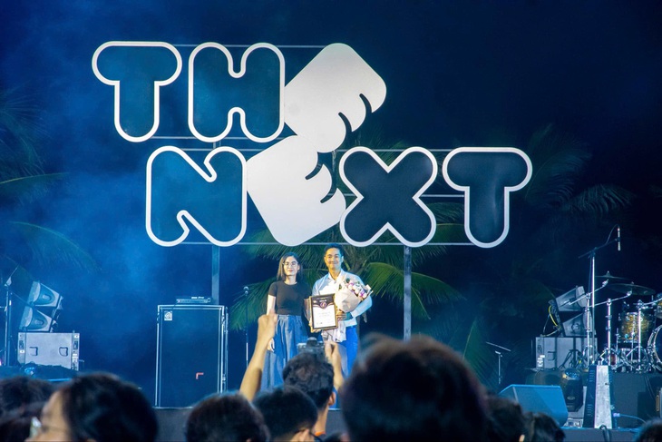 Hàng ngàn người hòa mình vào đêm nhạc rock THE NEXT Live Concert 2024 - Ảnh 2.