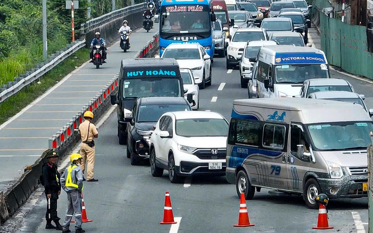 TP.HCM trình HĐND dự án mở rộng 3,2km đường dẫn cao tốc TP.HCM - Long Thành lên 8 làn xe - Ảnh 2.