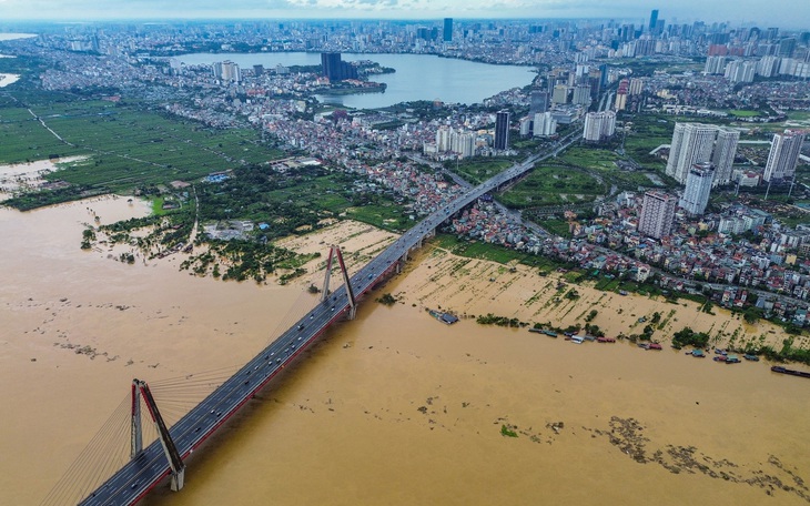 Đường sắt chạy tàu trở lại qua cầu Long Biên, cầu Đuống  - Ảnh 2.