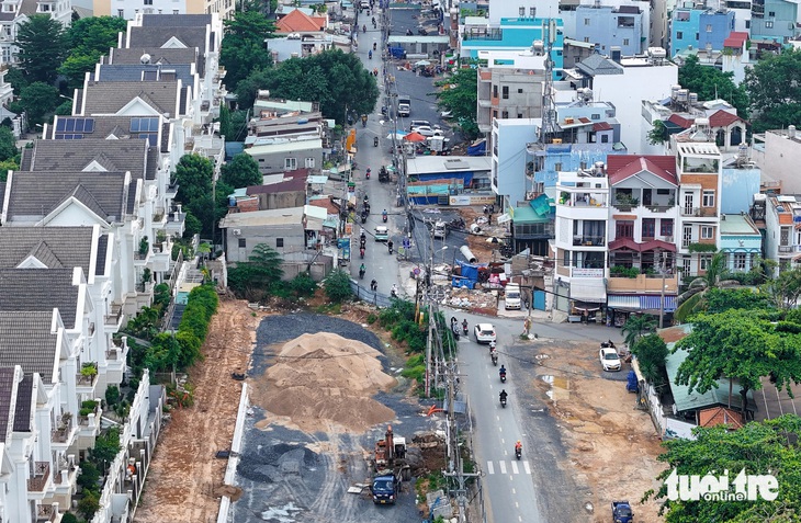 Mặt bằng cản trở tiến độ đường ngàn tỉ Dương Quảng Hàm? - Ảnh 1.