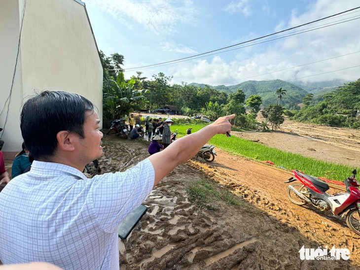 Người thoát nạn trong vụ sạt lở Làng Nủ: Mọi thứ quá nhanh, chỉ trong vài phút, cả làng bị sập hết - Ảnh 8.