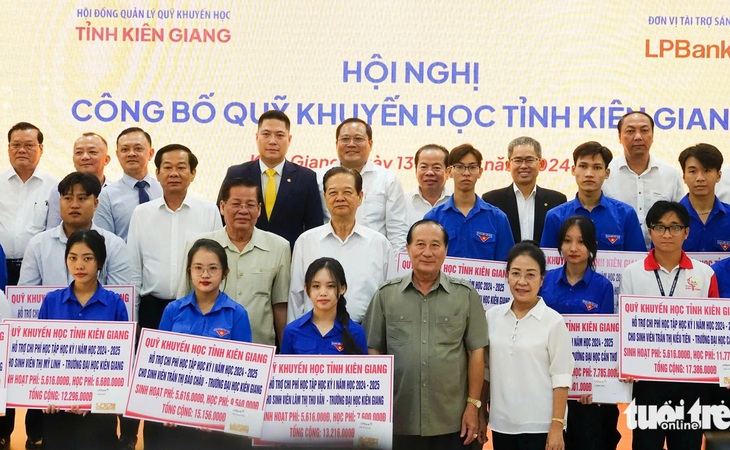 85 tỉ đồng của Quỹ Khuyến học Kiên Giang sẽ giúp sinh viên nghèo đến trường - Ảnh 1.