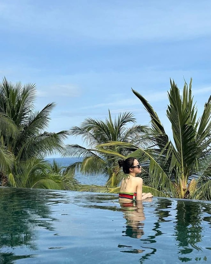 Park Bo Young một mình ‘check in’ Nha Trang để chữa lành - Ảnh 2.